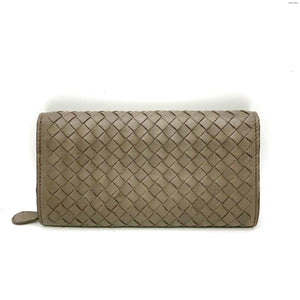 BOTTEGA VENETA Gray Leather Pre Loved AS IS Intrecciato Wallet